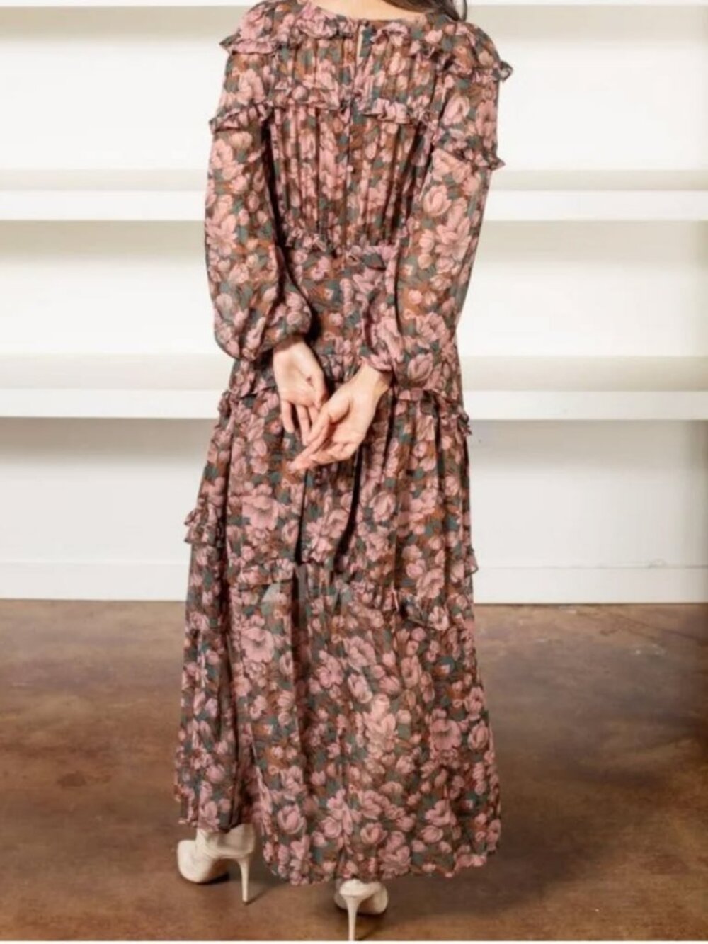 BuddyLove Pia Long Sleeve Maxi Dress in Lost Lovers - Picture 4 of 16